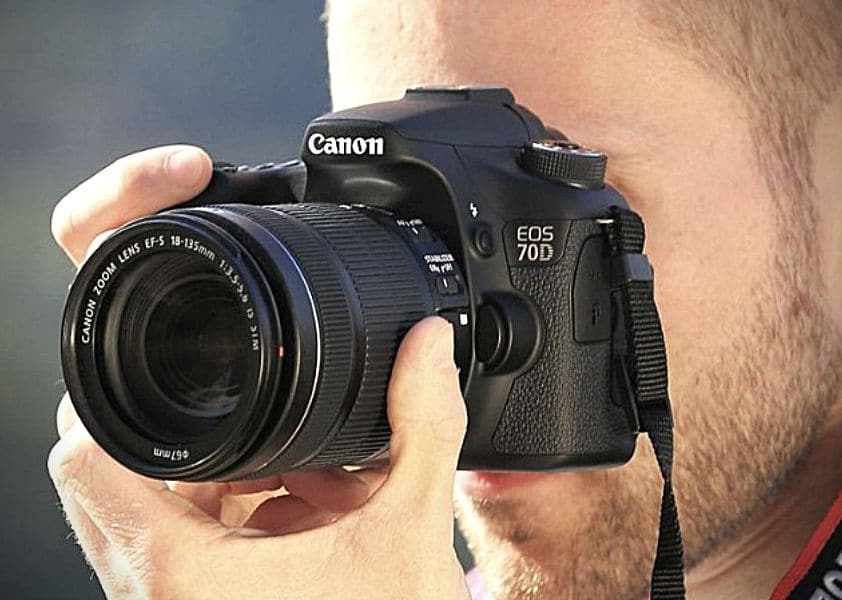 2 máy ảnh Canon phù hợp cho người mới bắt đầu